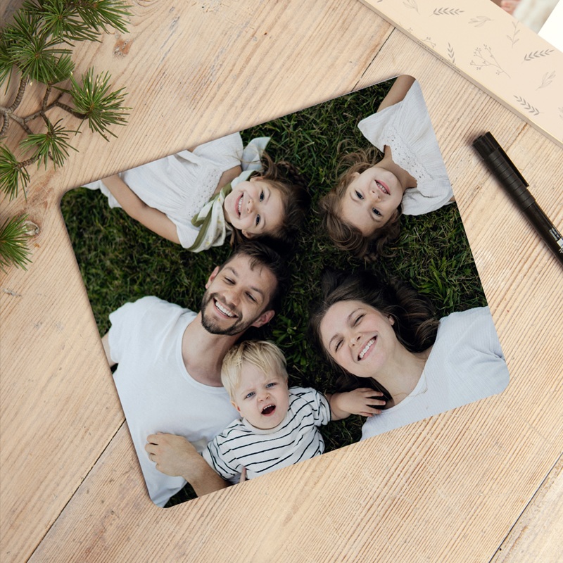 Tapis de souris personnalisé Nos Petits Bonheurs gratuit