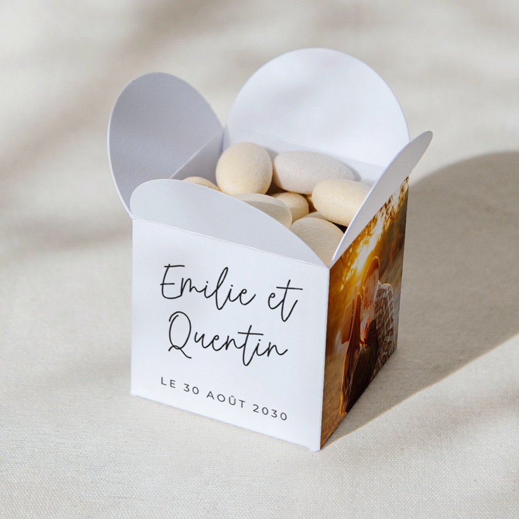 Bo&icirc;te &agrave; drag&eacute;es mariage Calligraphie