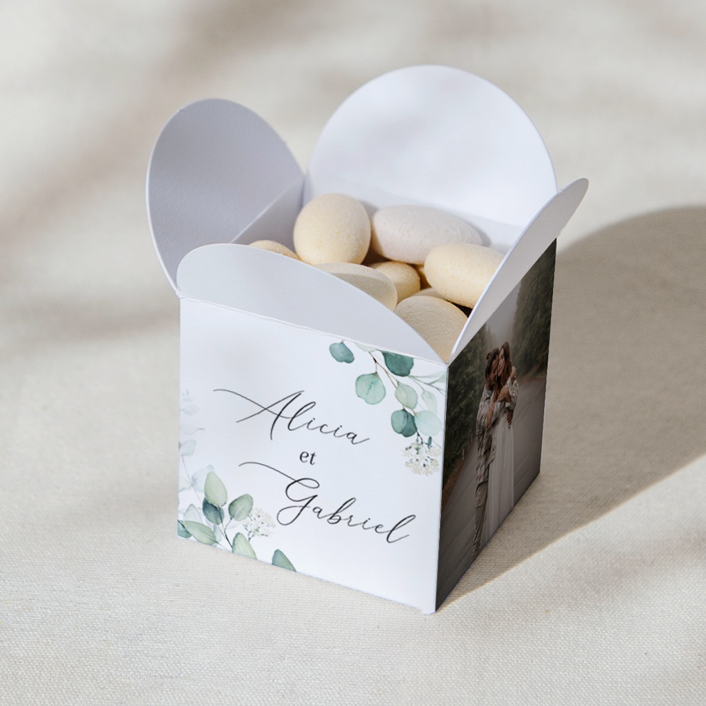 Bo&icirc;te &agrave; drag&eacute;es mariage Eucalyptus romantique