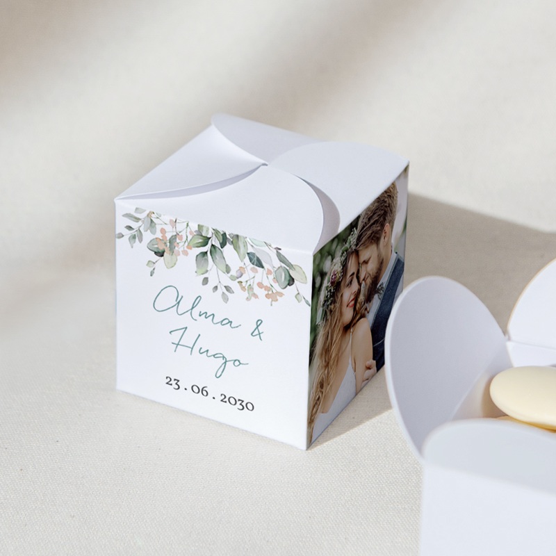 Bo&icirc;te &agrave; drag&eacute;es mariage Pastel de Fleurs & Feuillage gratuit