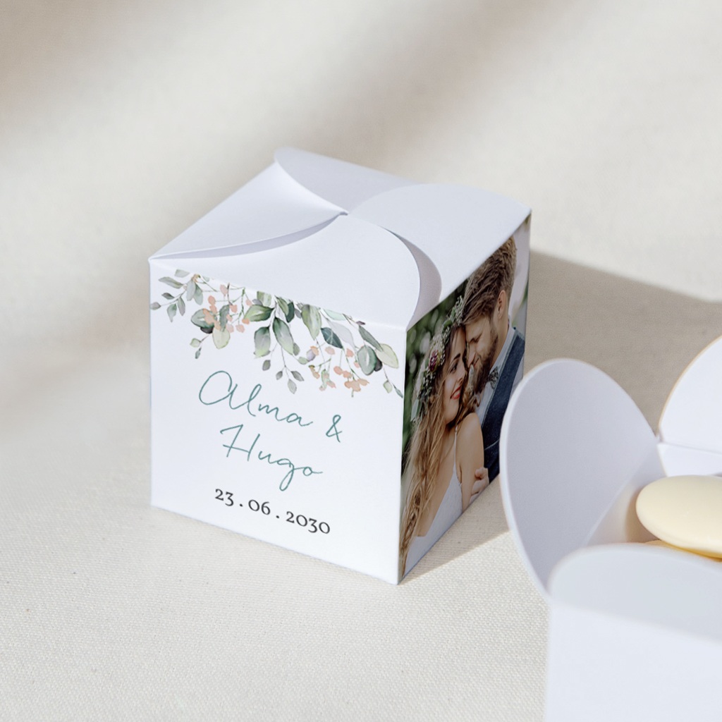 Bo&icirc;te &agrave; drag&eacute;es mariage Pastel de Fleurs & Feuillage gratuit